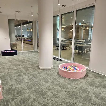 アパート Luxar Pinea - With Sea View ポビエロボ