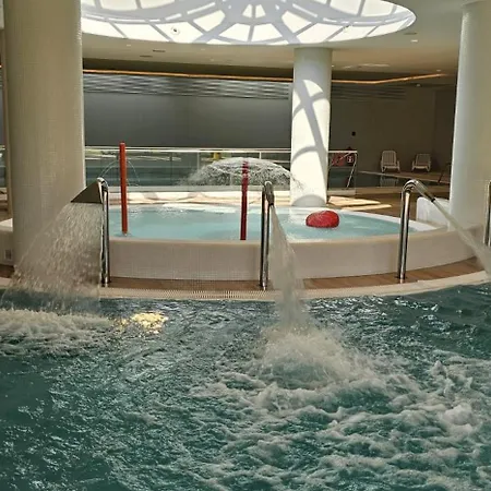 アパート Luxar Pinea - With Sea View ポビエロボ